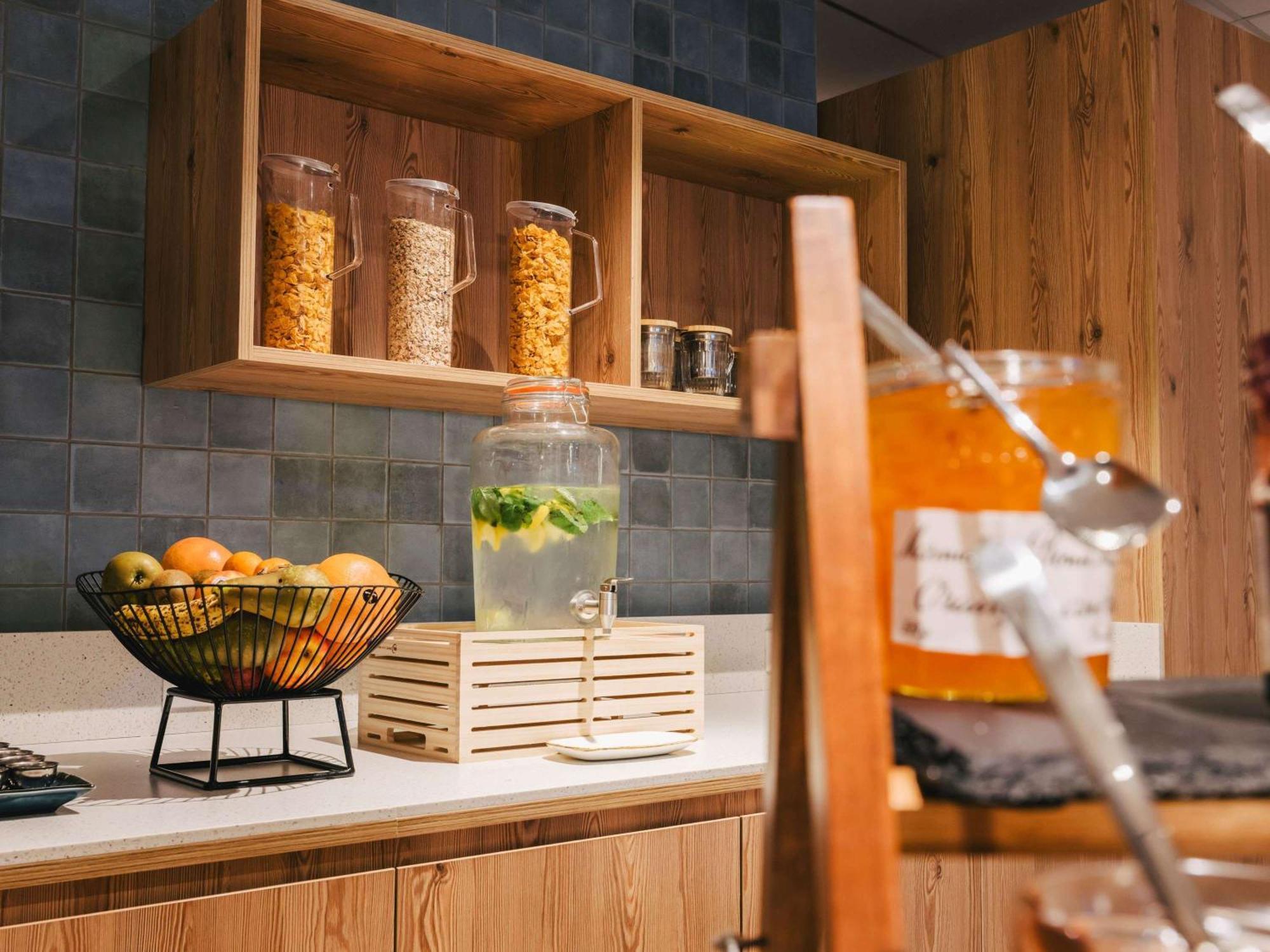 Ibis Rouen Centre Rive Droite Pasteur Hotel Ngoại thất bức ảnh